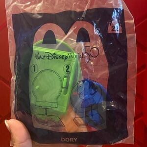 Walt Disney World 50th Dory toy